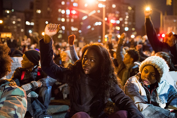 Protesters Block the Lincoln Tunnel in Continuing Police Violenc