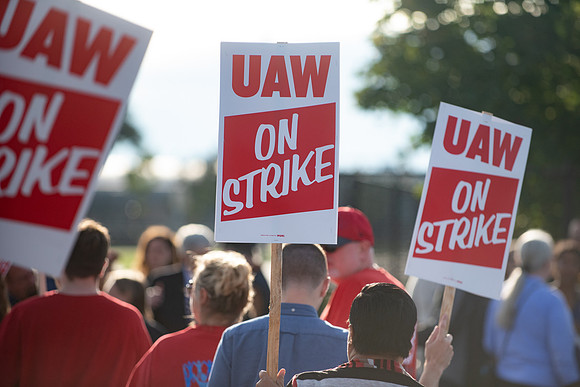 UAW Local 1097 members and solidarity strikers walk the picket line on Sept 16th, 2019 in Rochester.