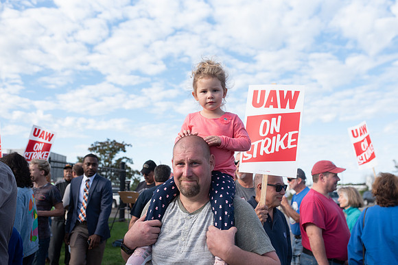 UAW Local 1097 members and solidarity strikers walk the picket line on Sept 16th, 2019 in Rochester.
