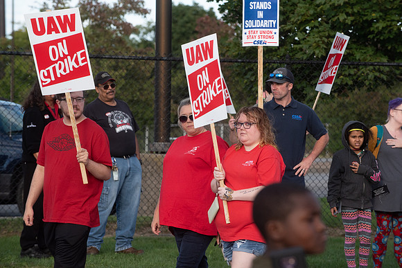UAW Local 1097 members and solidarity strikers walk the picket line on Sept 16th, 2019 in Rochester.